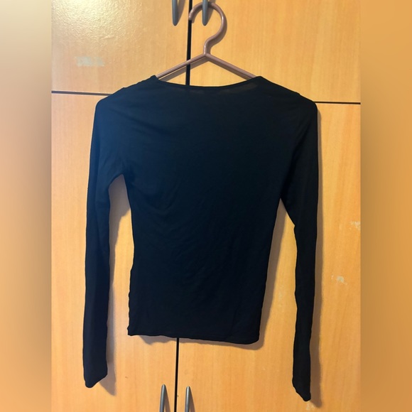 Garage Black Criss-Cross V-Neck Long Sleeve - Picture 2 of 4